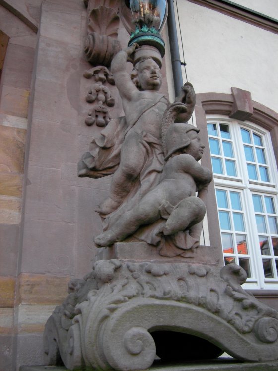 6h Waldhessen 2007 statue auf der rückseite vom schloss